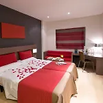 Hotel By Pierre & 4*