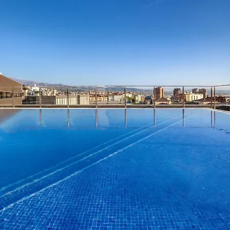 By Pierre & Ξενοδοχείο Γρανάδα