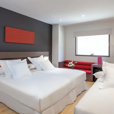 By Pierre & Ξενοδοχείο 4*