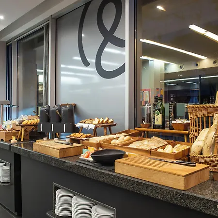 By Pierre & Ξενοδοχείο Γρανάδα