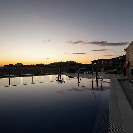 By Pierre & Ξενοδοχείο 4*