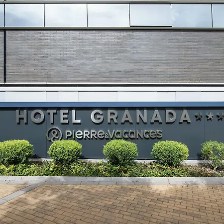 By Pierre & Ξενοδοχείο