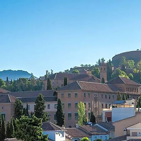 By Pierre & Szálloda Granada