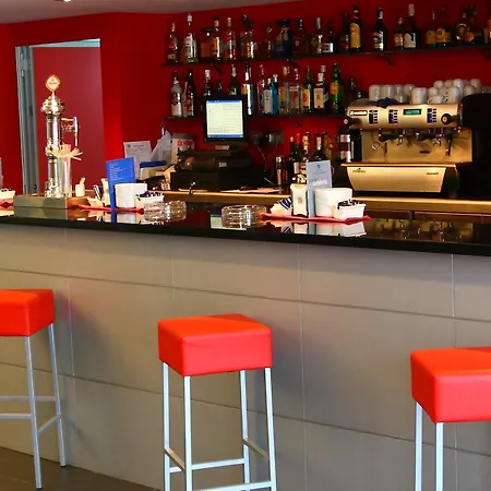 By Pierre & Отель