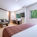 By Pierre & Hotel
