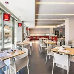 Hotel By Pierre &