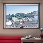 Hotel By Pierre &