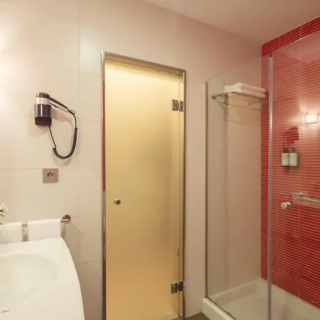By Pierre & Hotel Granada