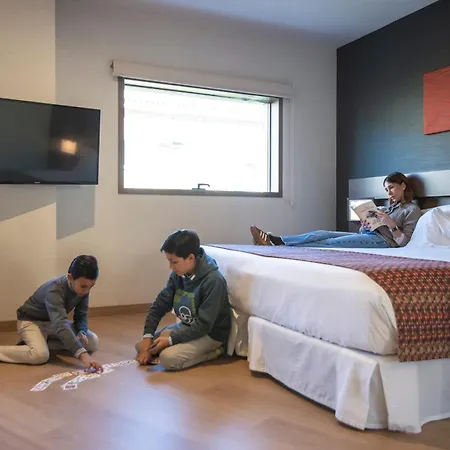 Hotel By Pierre &