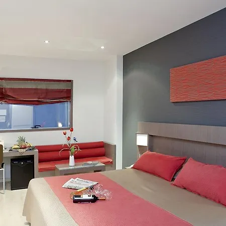 By Pierre & Hotel Granada